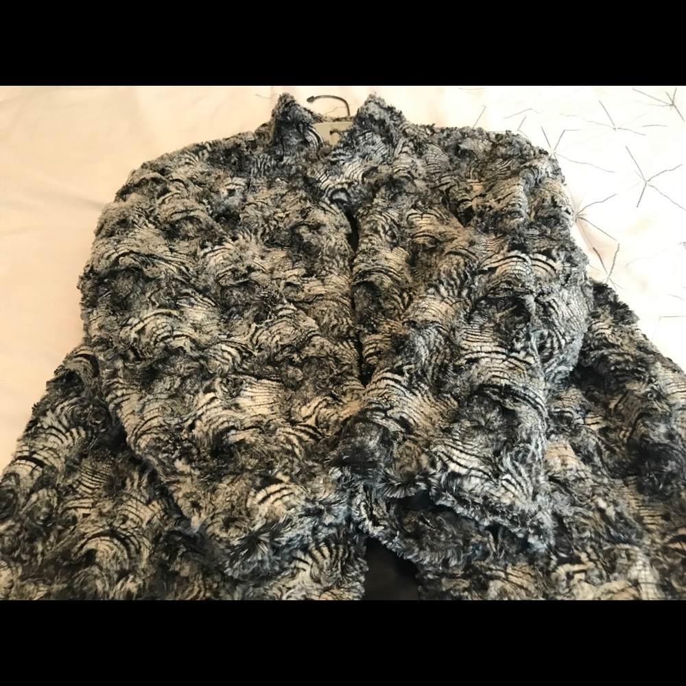CHICO'S Faux Fur Black And White Rosettes Jacket